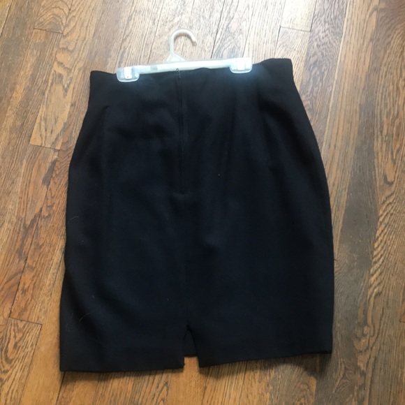 Black 100% Wool Gorgeous Suit - Picture 7 of 10